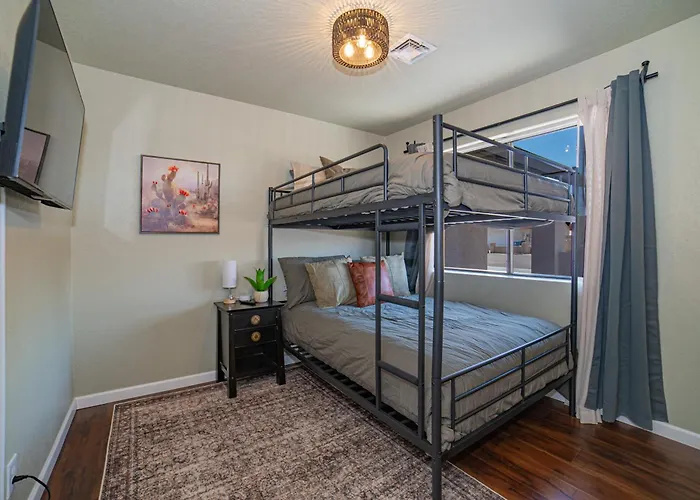 River Fun Awaits Pool, Putting Green, Arcade And More, Sleeps 8 Yuma