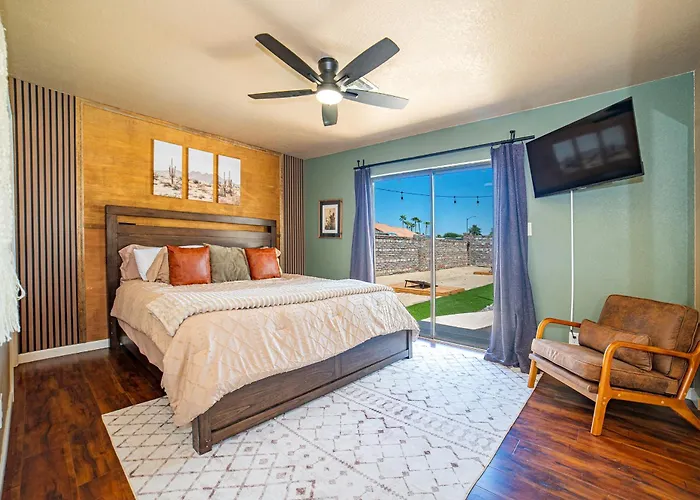 River Fun Awaits Pool, Putting Green, Arcade And More, Sleeps 8 Holiday home Yuma